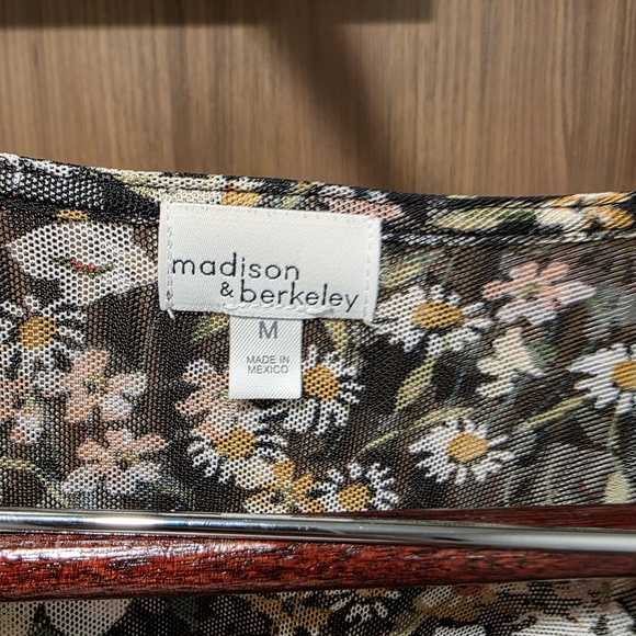 Madison & Berkeley Black Floral Blouse - Picture 4 of 4